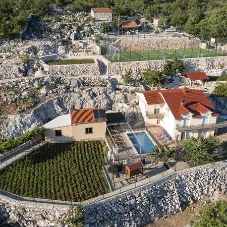 Villa Minto & Slava