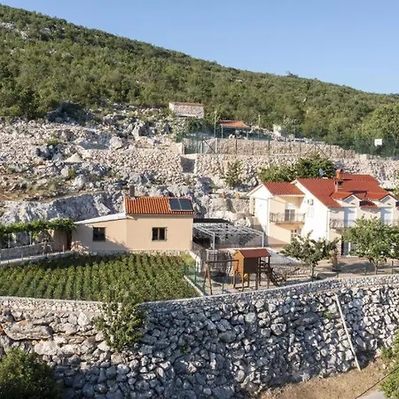 Minto & Slava Krstatice