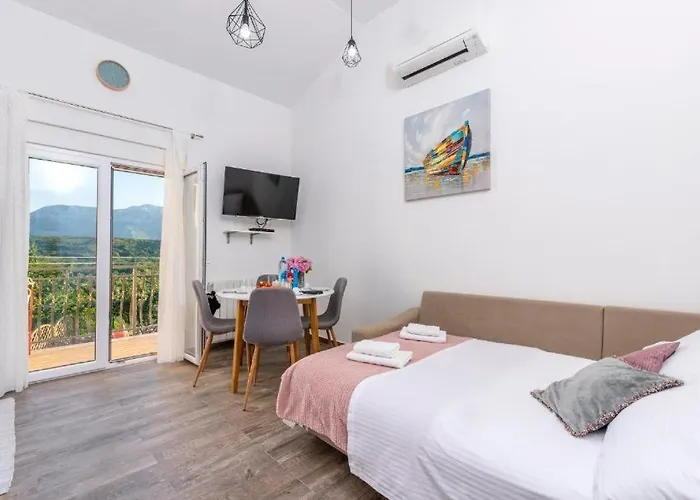 Βίλα Minto & Slava Krstatice