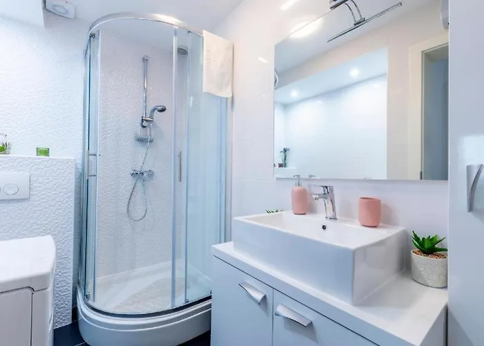 Minto & Slava Krstatice