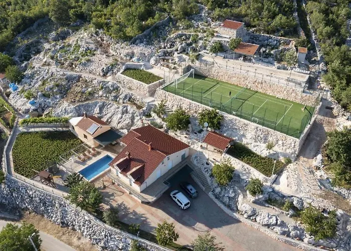 Minto & Slava Krstatice