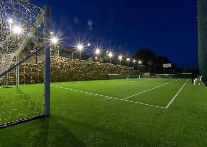 Βίλα Minto & Slava *